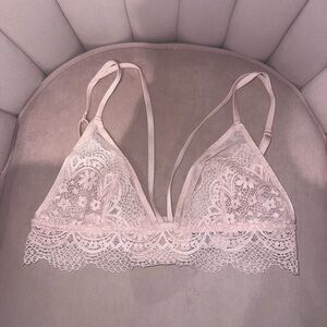 Victoria’s Secret pink lace bralette Size M excellent condition